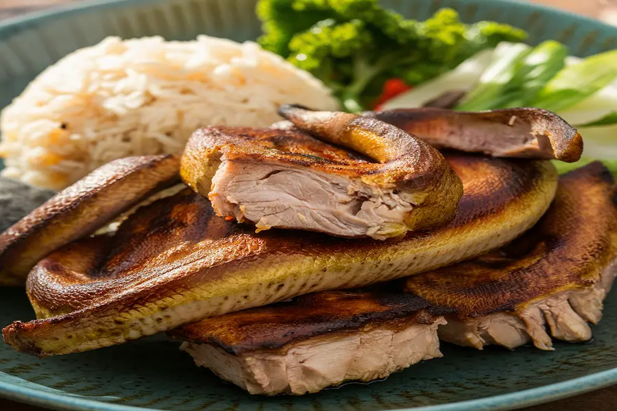 What Does Snake Taste Like? Flavor, Texture & Facts 2 What Does Snake Taste Like? Flavor, Texture & Facts